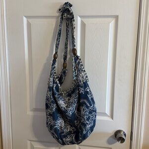 EUC~Vintage Lucky Hobo Shoulder Blue/White Floral Canvas Floral Bag W/Straps